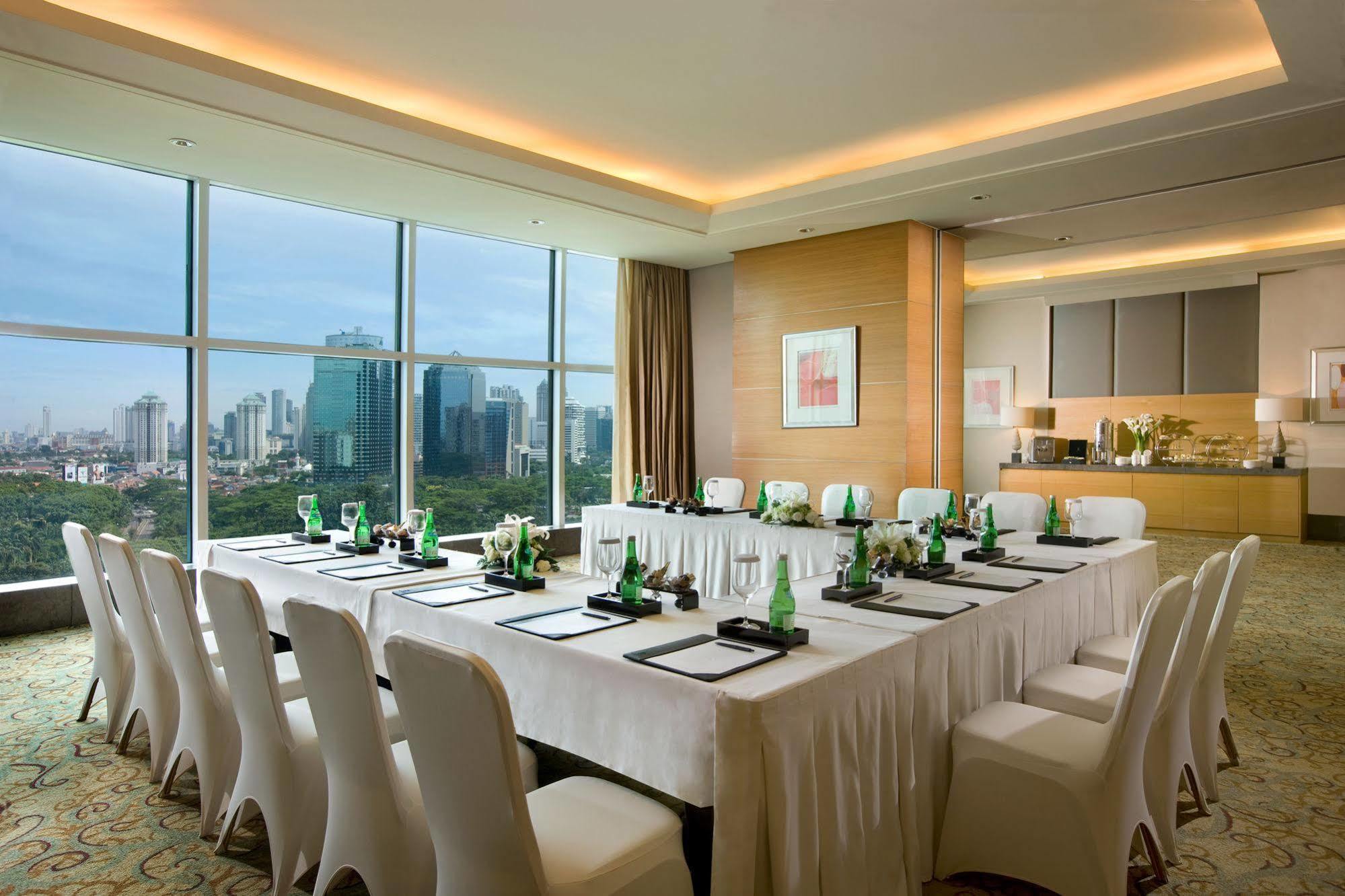 The Residences Of The Ritz-Carlton Jakarta Pacific Place Kültér fotó
